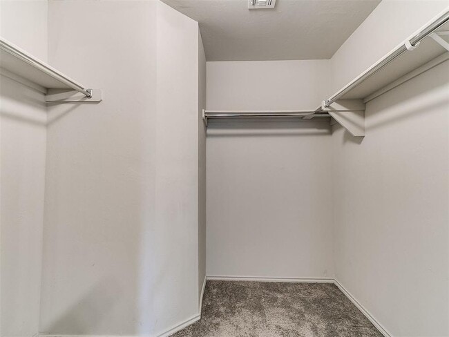 Building Photo - 2217 Stella Rd