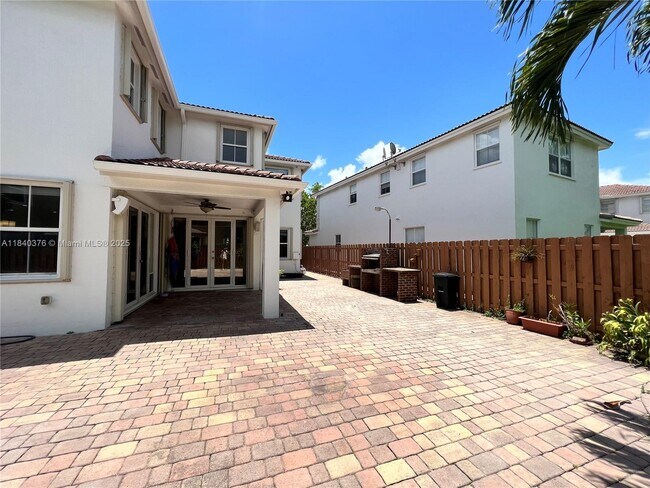 Building Photo - 8034 NW 111th Ct