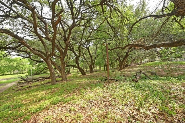 Building Photo - 1815 River Crossing Cir