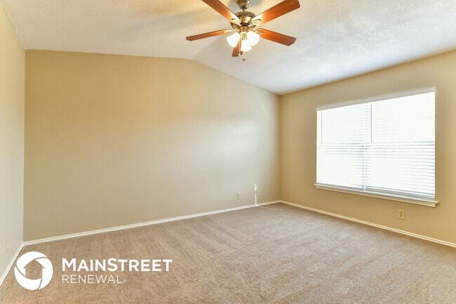 Building Photo - 8405 Maple Ridge Dr