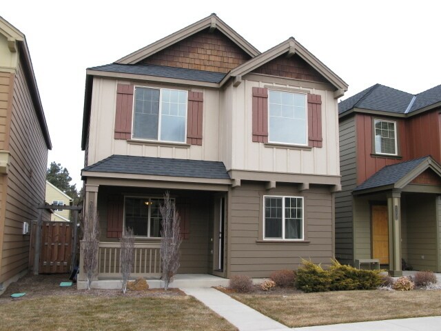 Primary Photo - MOVE IN SPECIAL $500 OFF FIRST MONTH RENT ...