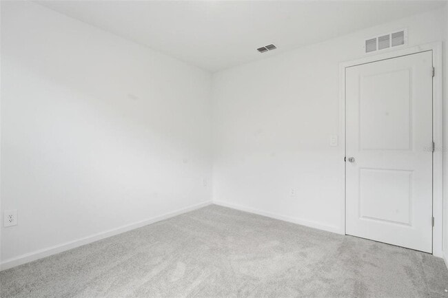 Building Photo - 2756 Lookout Rdg Rd