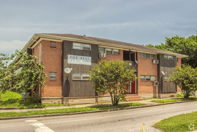 Primary Photo - Riveria Apartments