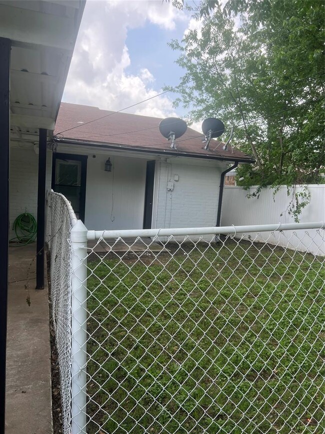 Building Photo - 2916 Antelope Trail
