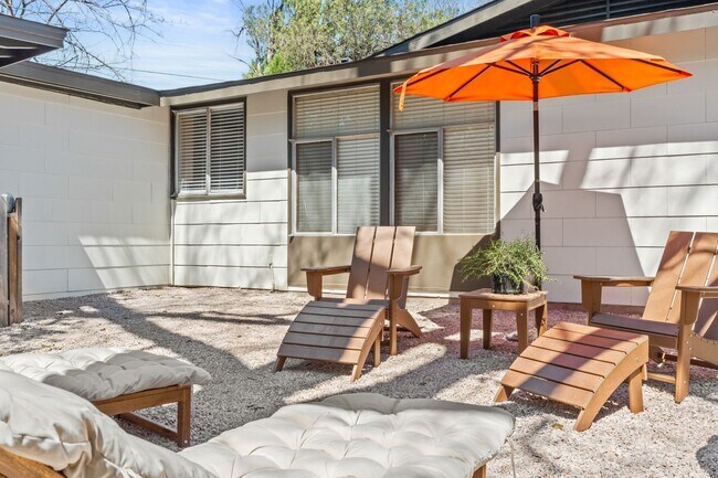 Building Photo - Centrally Located - Minutes from Dell Children's Hospital
