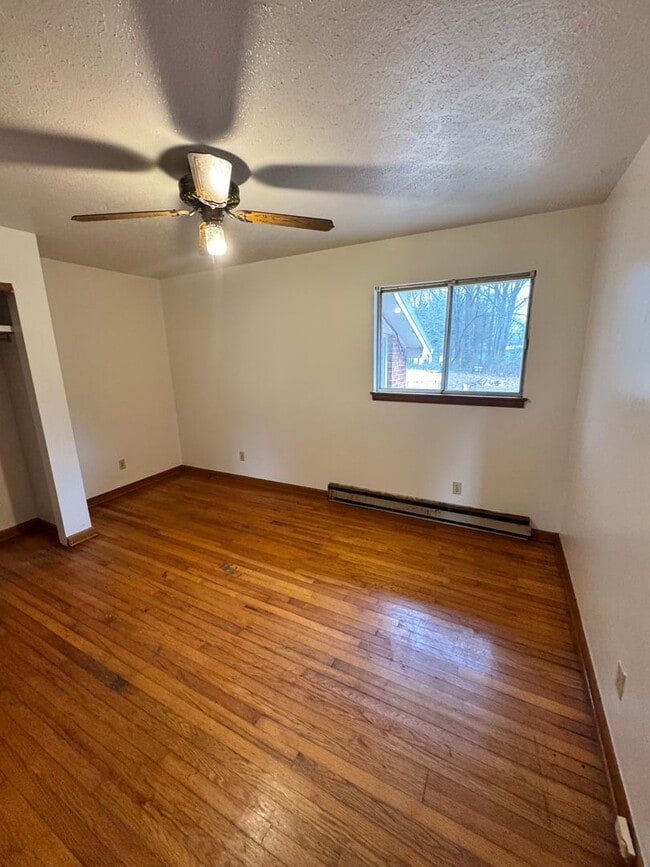 Building Photo - 2/1 outside city limits of Shelby, NC