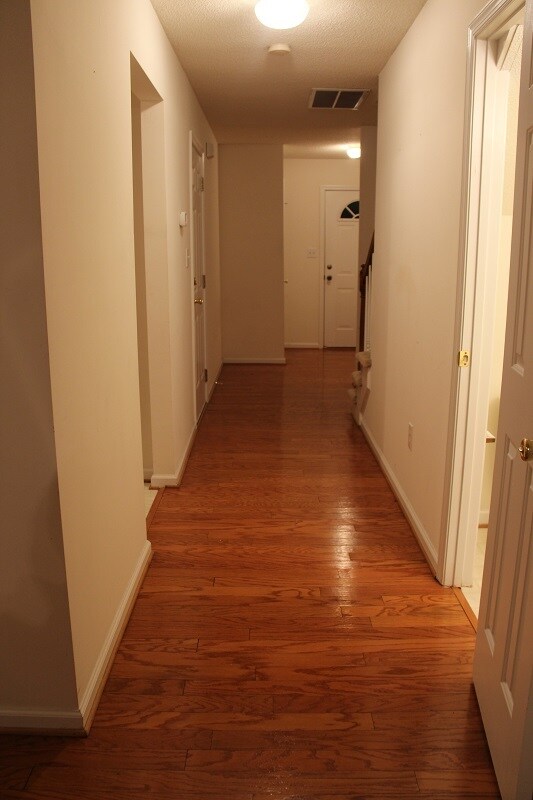 Building Photo - 148 River Walk Ct