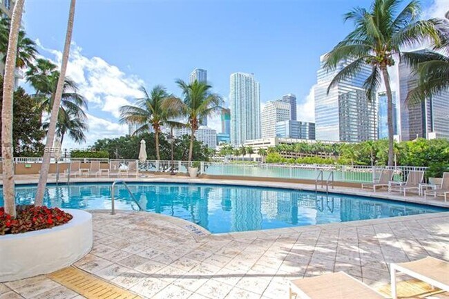 Building Photo - 801 Brickell Key Blvd