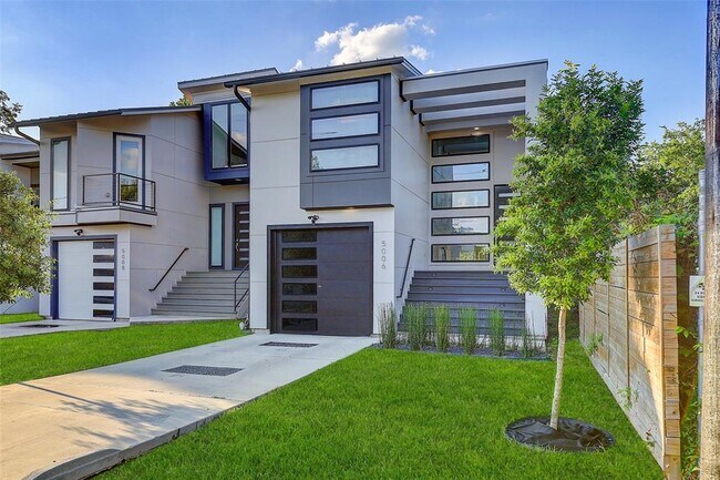 Building Photo - 5006 Golden Forest Dr