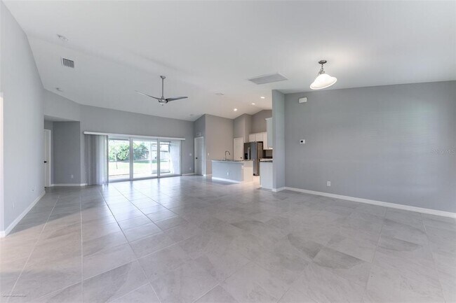 Building Photo - 25583 Deep Creek Blvd