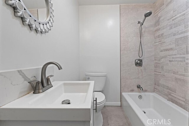 Building Photo - 336 W Hillcrest Blvd