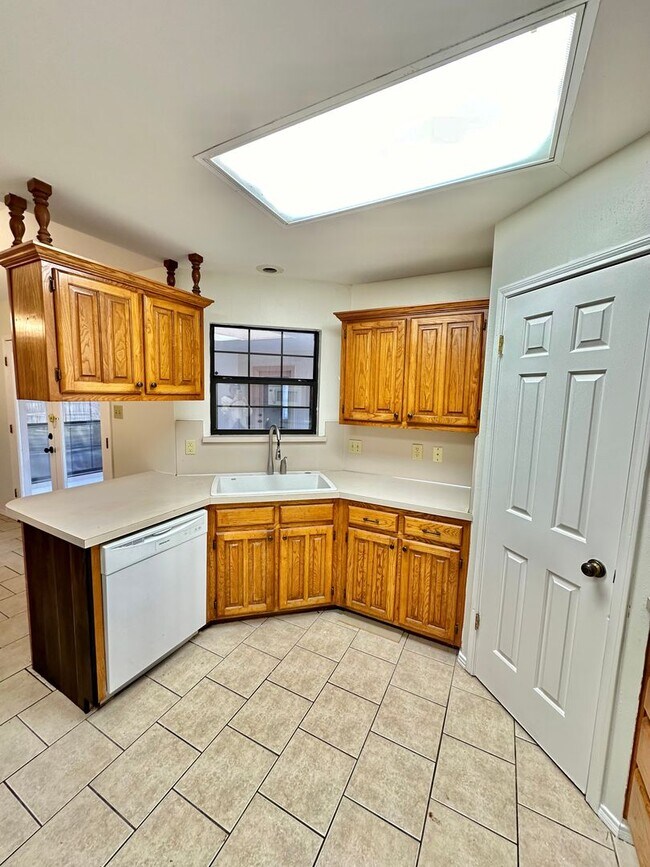 Building Photo - 3546 Cedar Ridge Ln