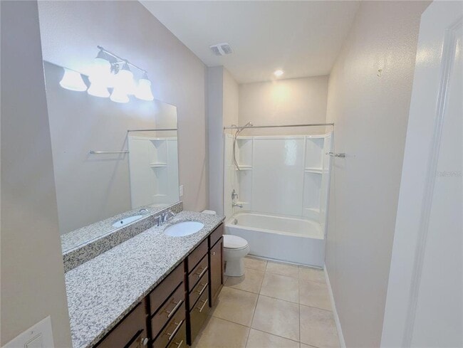 Building Photo - 18810 Birchwood Groves Dr