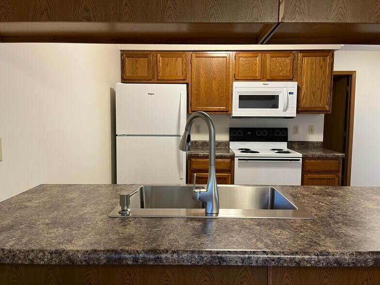 Building Photo - 5515 Tall Pines Pky