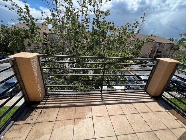 Building Photo - 5226 Via Hacienda Cir