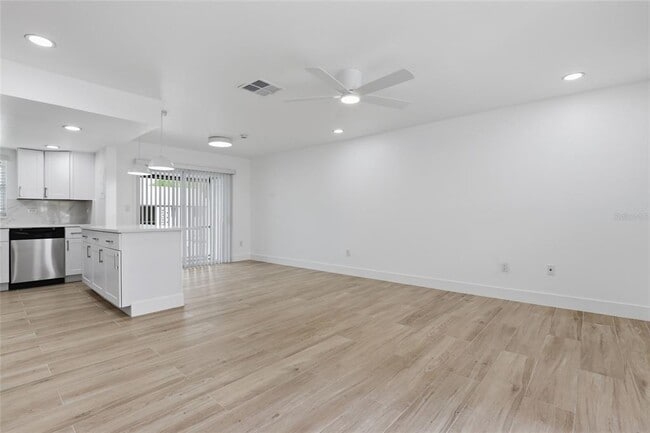 Building Photo - 4460 Oakley St