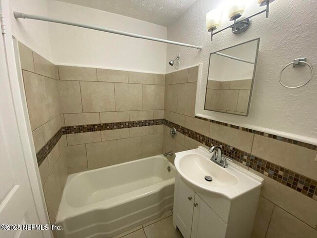 Building Photo - 3043 Belden St