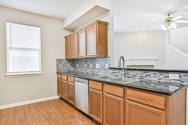 Building Photo - 4714 Montclair Hill Ln