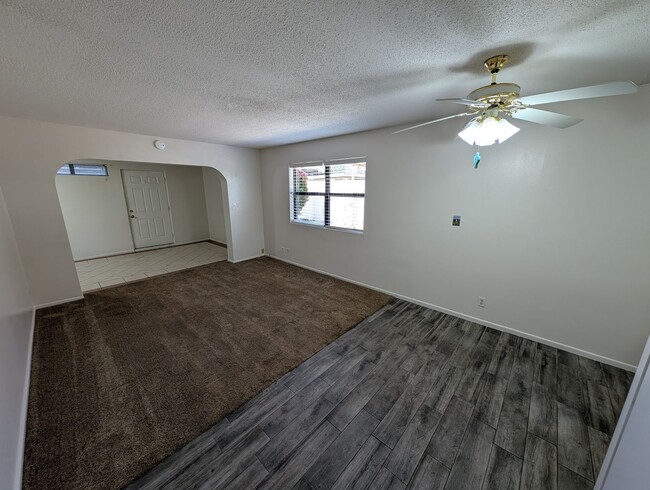 Building Photo - 2 Bedroom Condo Unit in the Polynesian Par...