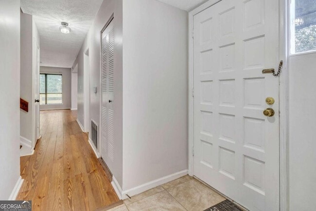 Building Photo - 1065 Mariners Dr