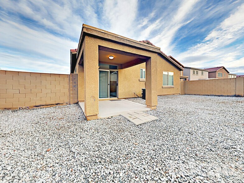 Building Photo - 7107 W St Catherine Ave