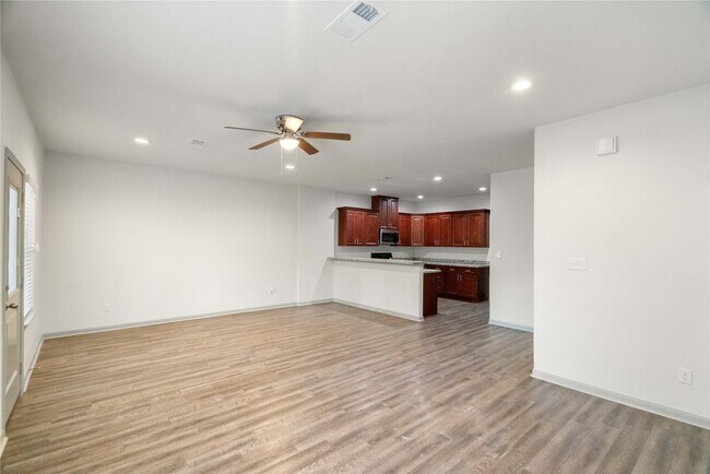 Building Photo - 2702-2704 Appian Wy