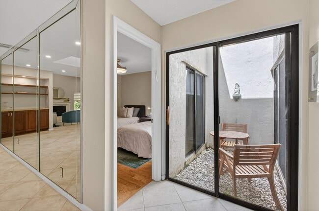 Building Photo - 7745 Stanway Pl