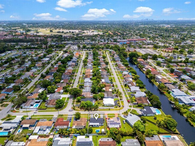 Building Photo - 2485 NW 84th Way