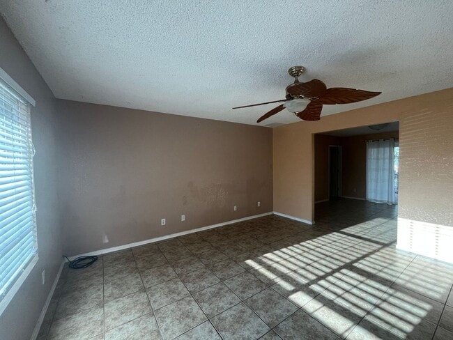 Building Photo - affordable 3 bedroom 2 bath home with gara...