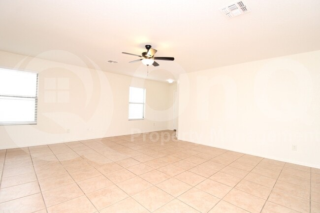 Building Photo - 667 W Jardin Dr