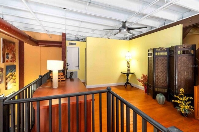 Building Photo - 62 W Colonial Dr