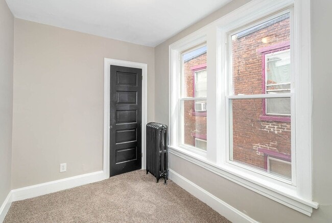 Building Photo - 3 bedroom home Section 8 Approved!