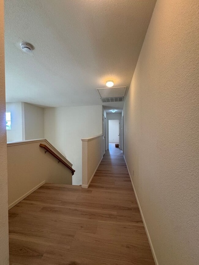 Building Photo - Beautiful 4BD, 2.5BA Home in a Great Location!