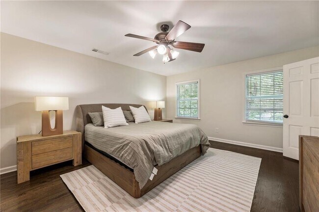Building Photo - 4243 McClatchey Cir NE