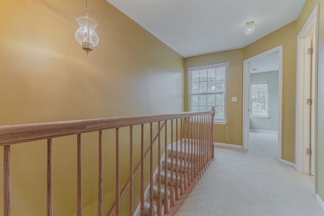 Building Photo - 1457 Walnut Hill Ave