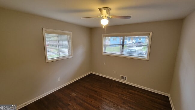 Building Photo - 2075 Claude St NW