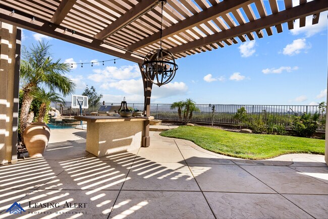 Building Photo - 26802 Pine Cliff Pl