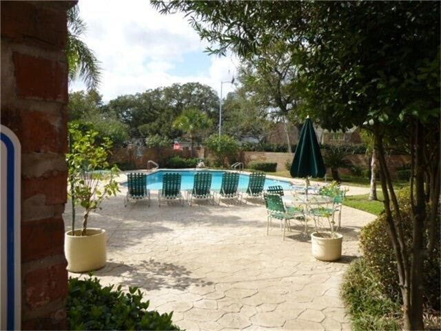 Building Photo - 1601 S Shepherd Dr