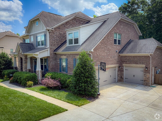 Building Photo - 4006 Tremont Dr