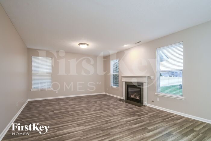 Building Photo - 1536 Maplewood Ln