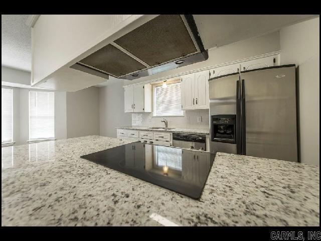 Building Photo - 21 Matthews Ln