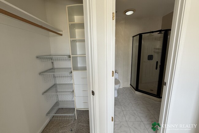 Building Photo - Beautifully Remodeled 4 Bed Home with Loft + Prime Location