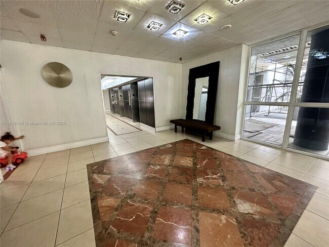 Building Photo - 850 N Miami Ave