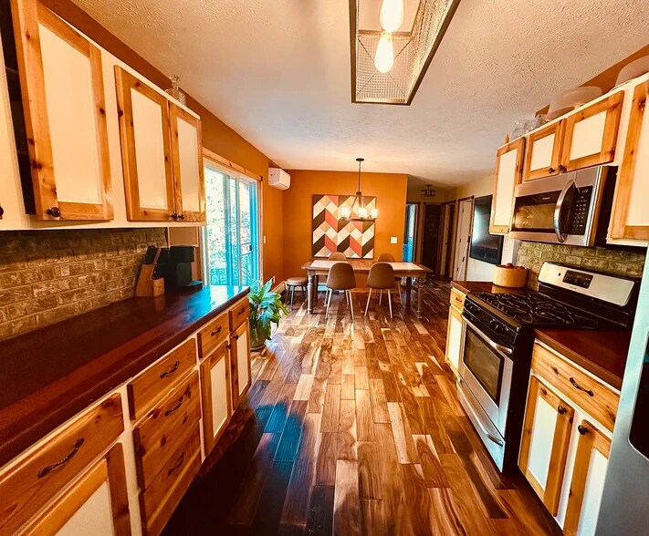 Building Photo - 2943 N Reynolds Rd