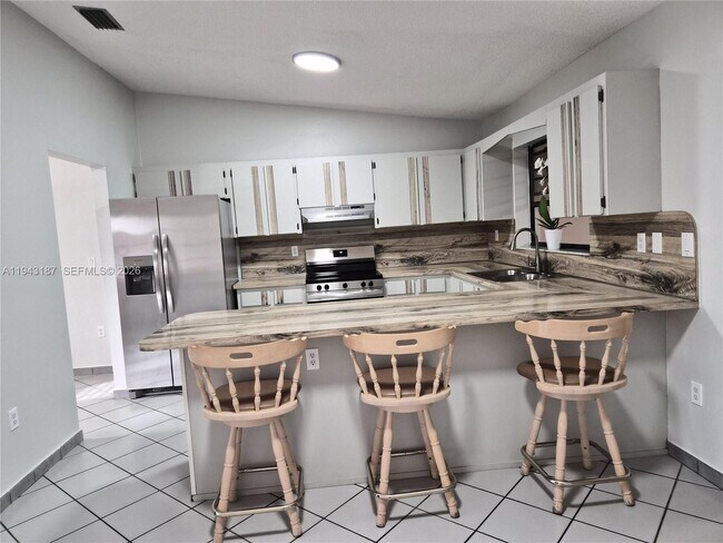 Building Photo - 1453 SW 137th Pl