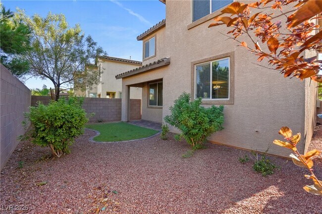 Building Photo - 12243 Loggeta Way