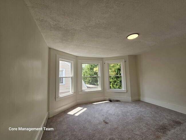 Building Photo - 3165 Ashlyn St