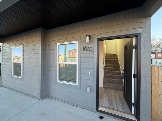 Building Photo - 1051 States Ave