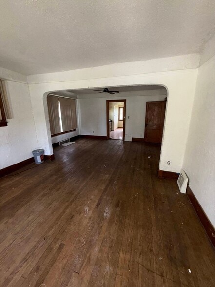 Building Photo - 3918 Trumbull Ave