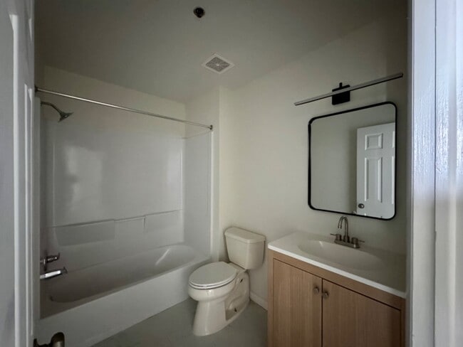 Building Photo - 5600-6 Germantown Ave